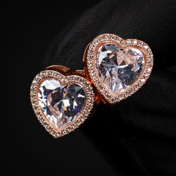 Elegant Heart-Shaped Rose Gold Earrings - Picture 1 of 5